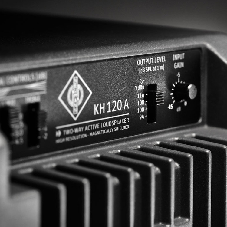اسپیکر مانیتور کارکرده درحد آک Neumann KH 120 A